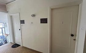 Aktis Apartment 3 Near Airport